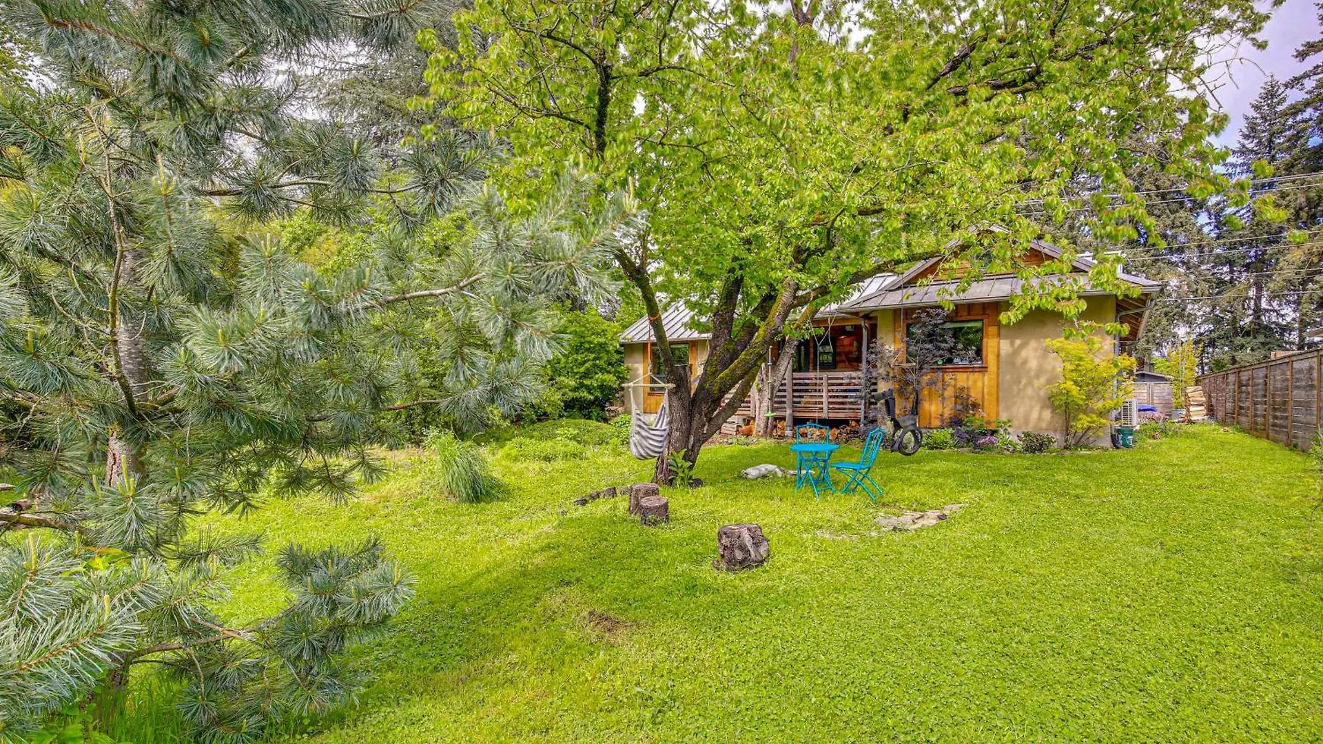 Unique And Serene Retreat, 7 Mi To Downtown Portland Holiday home